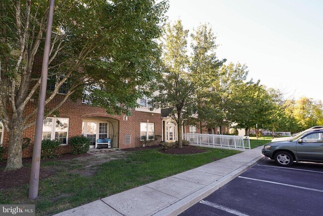 property at 2003 Whispering Ponds Ct