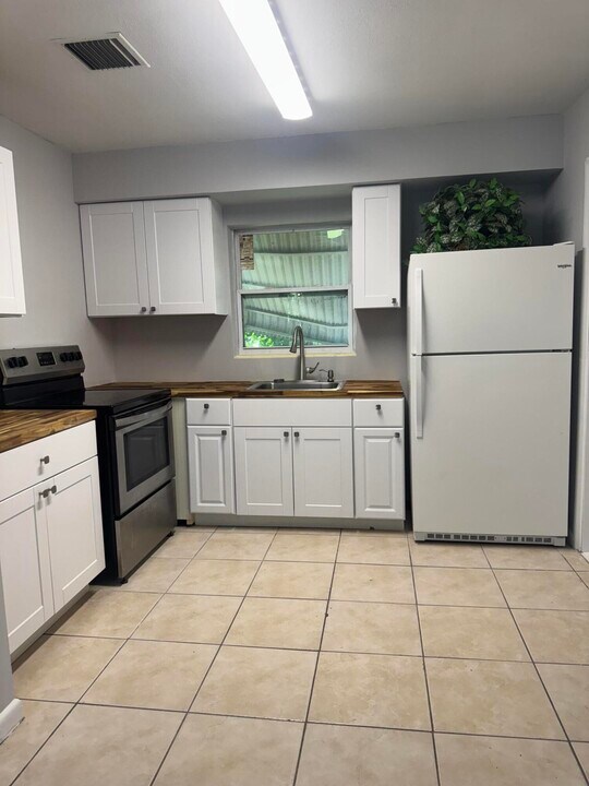 1507 Coronado Ave in Fort Pierce, FL - Building Photo