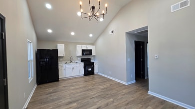 804 Martin St in Clarksville, TN - Building Photo - Building Photo