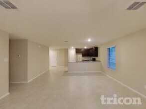 1392 Wavelet Dr in Azle, TX - Foto de edificio - Building Photo