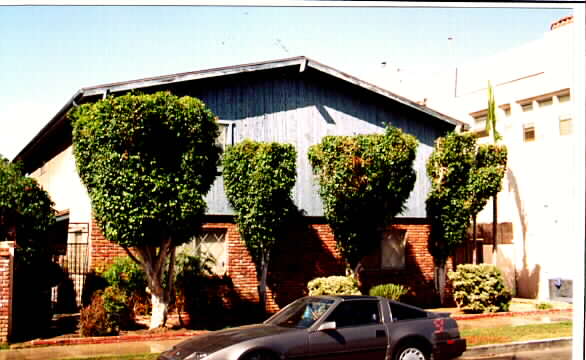 647 Olive Ave in Long Beach, CA - Building Photo - Building Photo