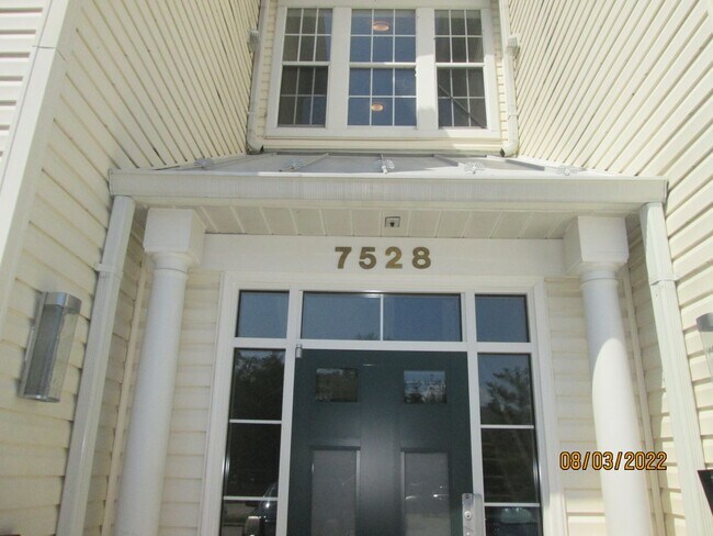 property at 7528 Coxton Ct