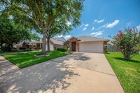 18006 Willow Cliff Ln in Cypress, TX - Foto de edificio - Building Photo