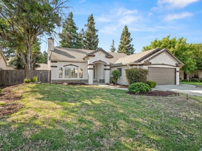 property at 2290 E Carter Ave