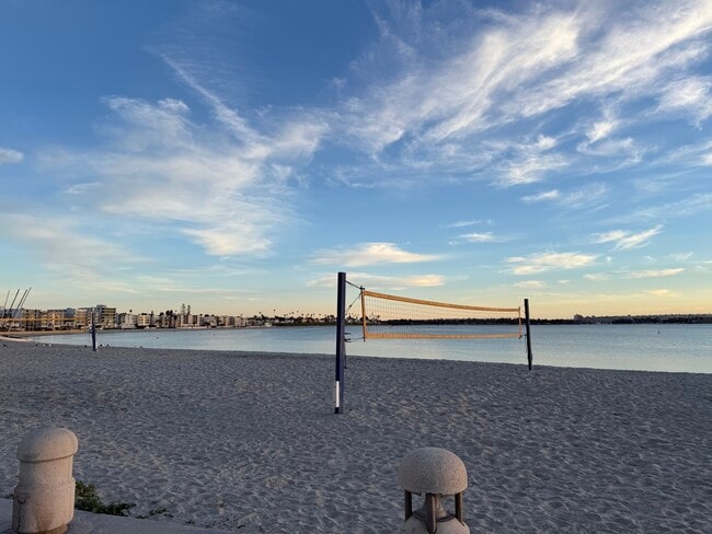 1220 Pacific Beach Dr