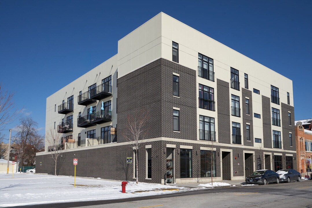 926 E 43rd St in Chicago, IL - Building Photo