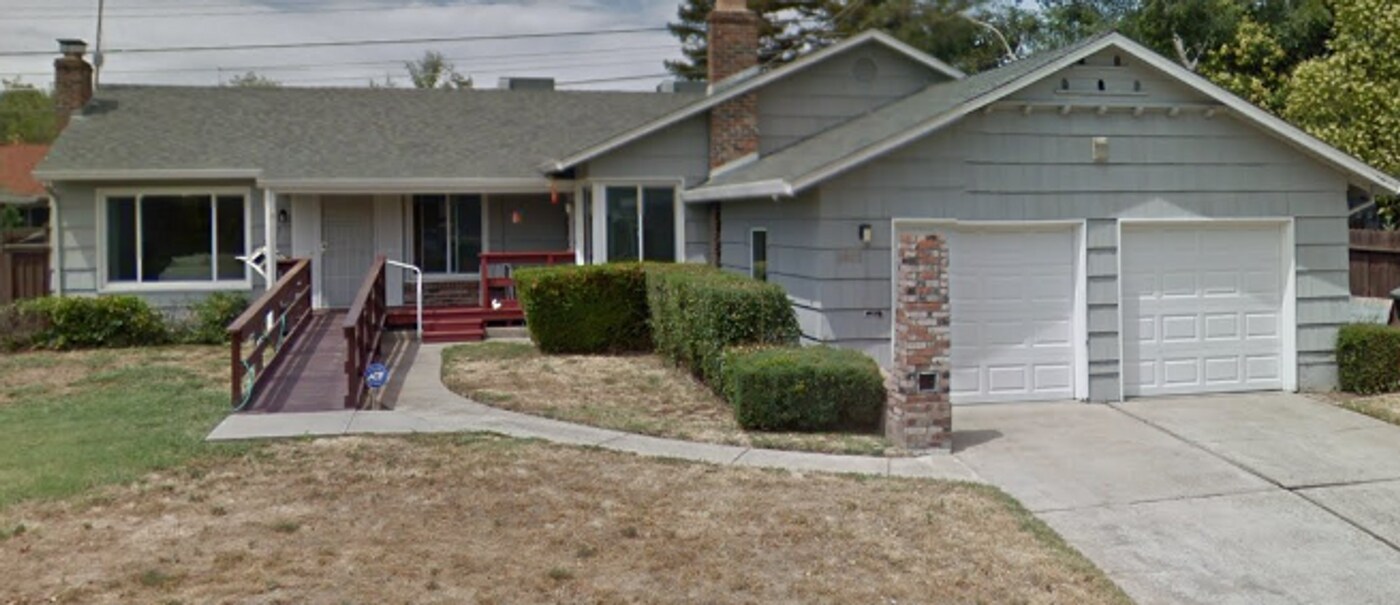 3021 Hampshire Dr-Unit -3021 in Sacramento, CA - Foto de edificio