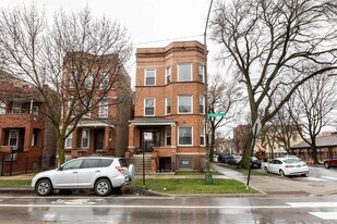1456 N Kedzie Ave in Chicago, IL - Building Photo