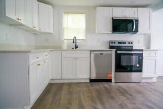 162 Hobart St in Meriden, CT - Building Photo - Building Photo