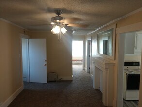 824 N Pennsylvania Ave in Independence, KS - Building Photo - Building Photo