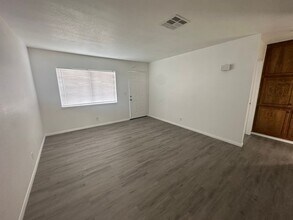 1012 E California Ave in Ridgecrest, CA - Building Photo - Building Photo