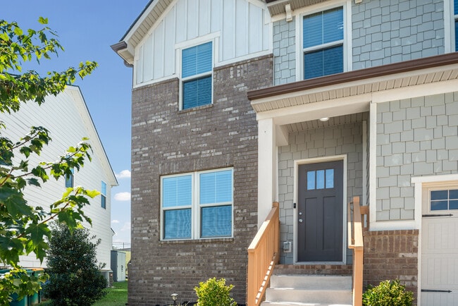 428 Heroit Dr in Spring Hill, TN - Building Photo - Building Photo