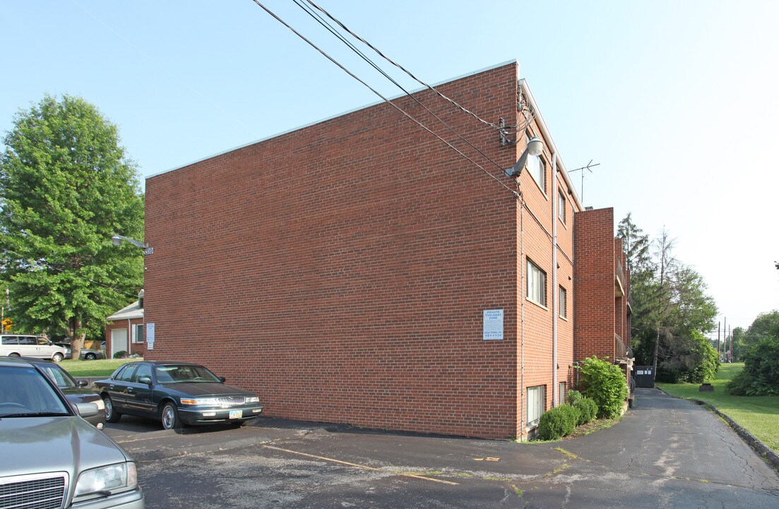3310 Queen City Ave in Cincinnati, OH - Foto de edificio