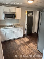 136 Parkdale Ave in Buffalo, NY - Building Photo