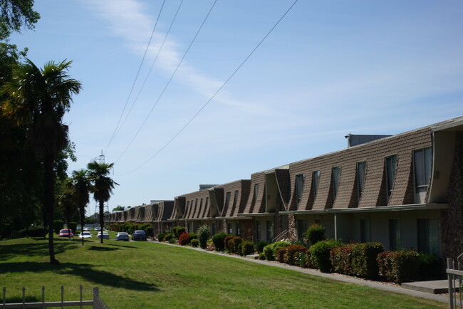 Stonegate Apartments