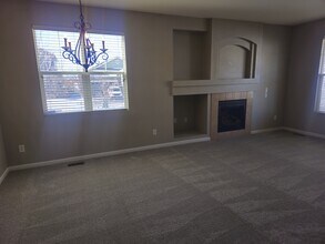 1354 S Coolidge Cir in Aurora, CO - Building Photo - Building Photo