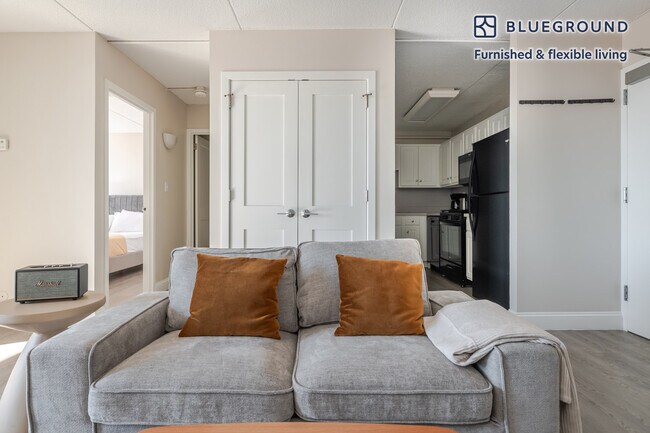 812 Memorial Dr, Unit SI FL11-ID1269 in Cambridge, MA - Building Photo - Building Photo