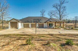1310 Jimmy Williams Rd in Clinton, MS - Building Photo