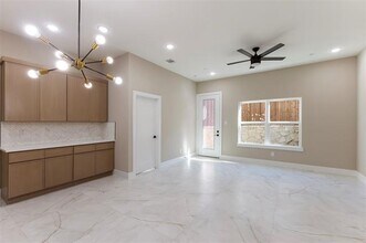 2370 Usman Dr in Irving, TX - Building Photo - Building Photo