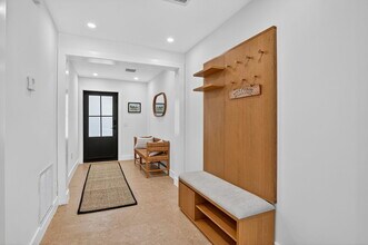 1070 Marble Way in Boca Raton, FL - Building Photo - Building Photo