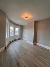 224 Old Bergen Rd, Unit 3 in Jersey City, NJ - Building Photo - Building Photo