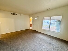 1062 Merton Ave in Akron, OH - Foto de edificio - Building Photo