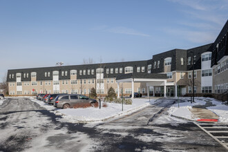 Osprey Point Apartments in Little Ferry, NJ - Foto de edificio - Building Photo