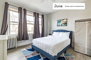 Room in Shared 3 bed/1 bath home in Jersey City, NJ - Building Photo