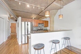 1111 W 15th St in Chicago, IL - Building Photo - Building Photo