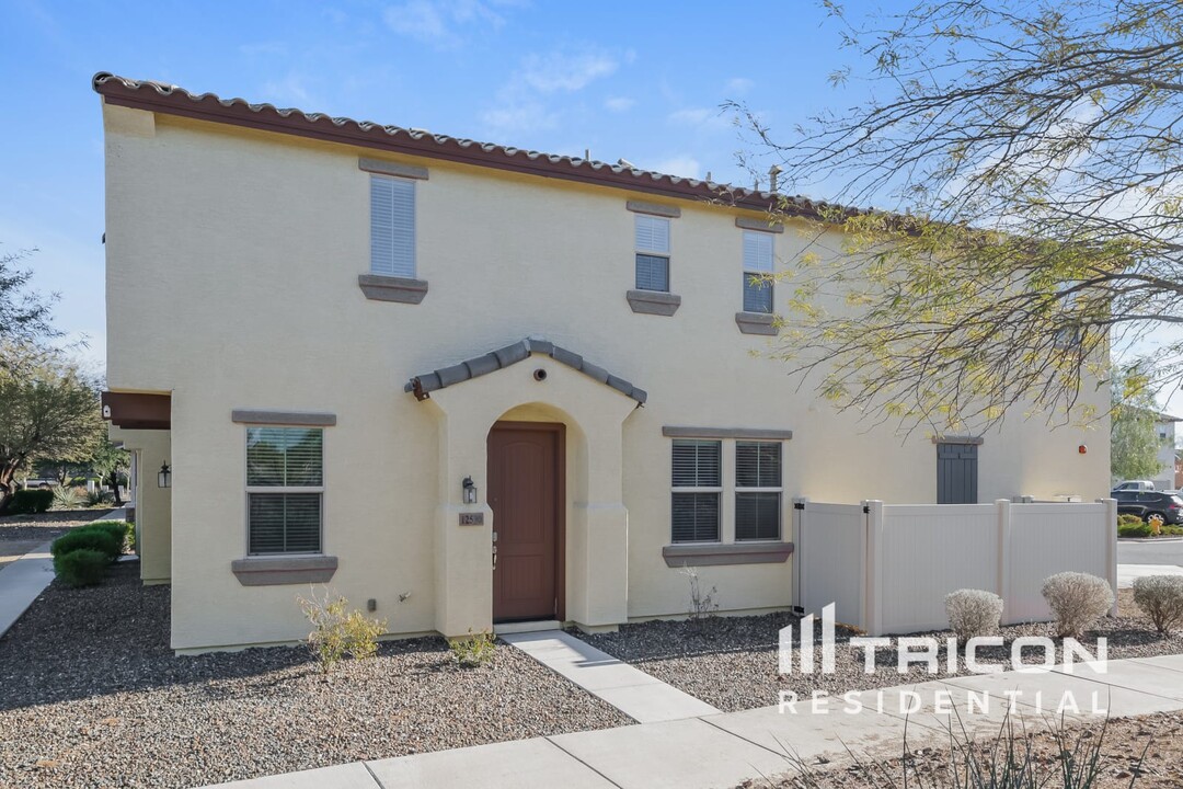 12590 W Mazatzal Dr in Peoria, AZ - Building Photo