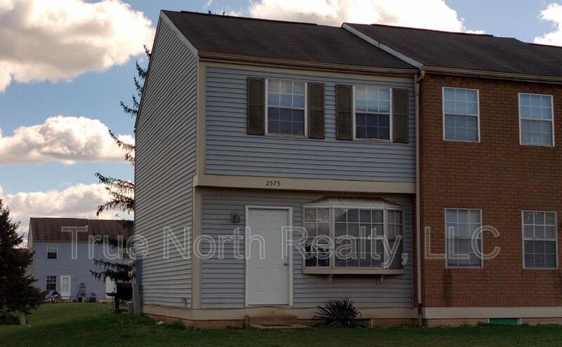 2575 Sandbury Blvd in Columbus, OH - Building Photo
