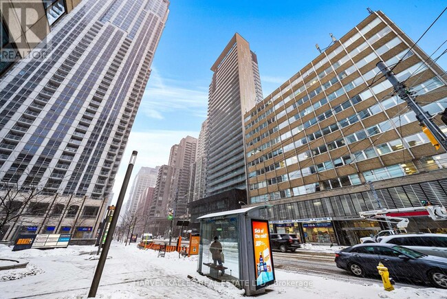770 Bay St. in Toronto, ON - Building Photo - Building Photo