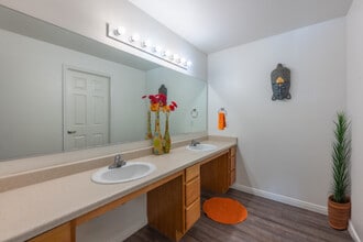 Red Rock Ridge Student Housing in Saint George, UT - Foto de edificio - Building Photo