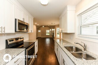 122 W Hite St in Gallatin, TN - Foto de edificio - Building Photo