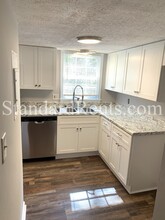 2874 Spruce Cir in Snellville, GA - Building Photo - Building Photo