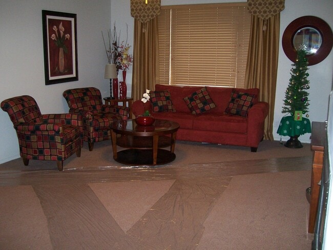 2374 W Cripple Creek Dr in Flagstaff, AZ - Building Photo - Building Photo