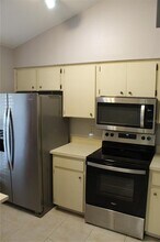 8418 Laurelon Pl in Tampa, FL - Building Photo - Building Photo