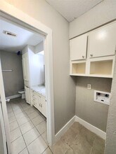 9110 Kentshire Dr in Houston, TX - Building Photo - Building Photo