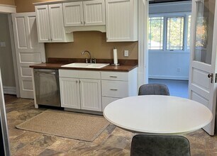 1401 Kentucky St, Unit 1401.5 in Quincy, IL - Building Photo - Building Photo