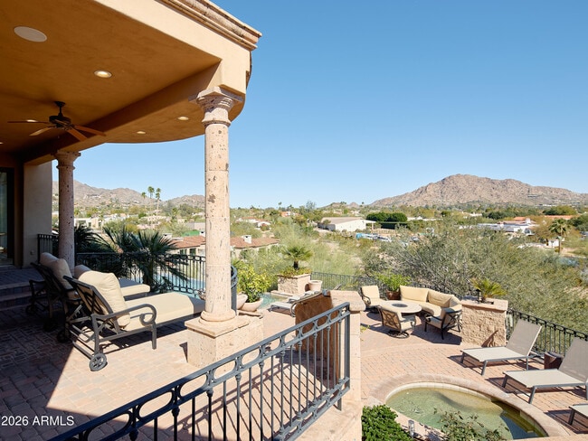 4490 E Valley Vista Ln in Paradise Valley, AZ - Building Photo - Building Photo
