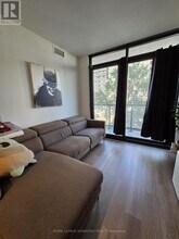 86 Dundas St E in Mississauga, ON - Building Photo - Building Photo