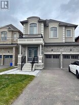 339 Fleetwood Dr in Oshawa, ON - Building Photo