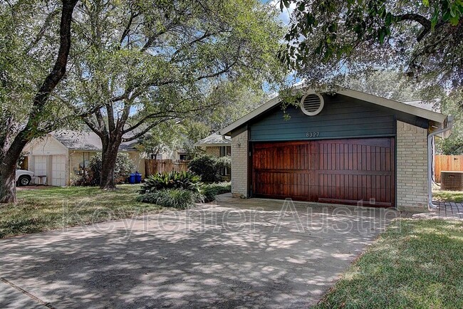 8327 Doe Meadow Dr in Austin, TX - Building Photo - Building Photo