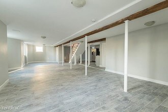 98 Elm St-Unit -# 1 in Somerville, MA - Building Photo - Building Photo