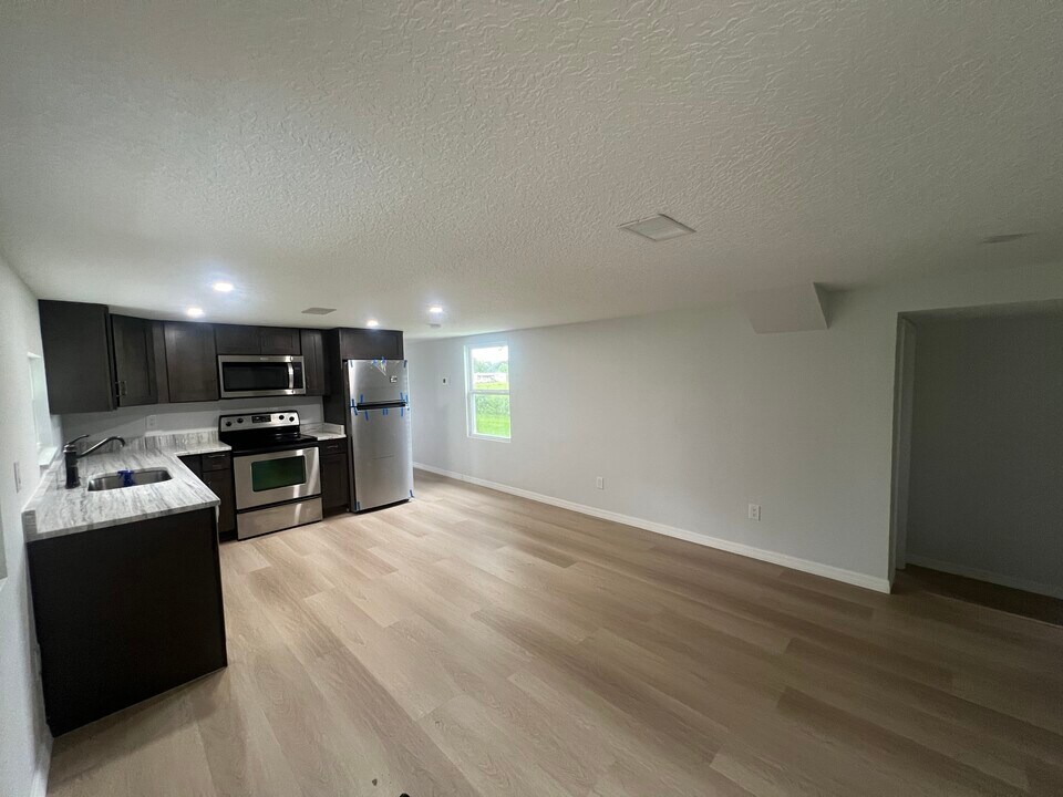17745 SE 283rd Ave in Umatilla, FL - Building Photo