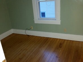 6 Gaugh St, Unit A in Easthampton, MA - Building Photo - Building Photo