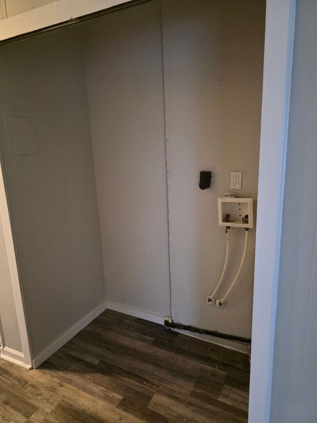 124 St James Ln in Sauget, IL - Building Photo - Building Photo