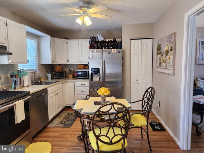 6345 Piney Ridge Dr in Eldersburg, MD - Building Photo - Building Photo