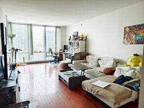 1 Shore Ln in Jersey City, NJ - Building Photo - Building Photo