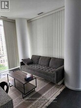 75-1175 St Nicholas St in Toronto, ON - Building Photo - Building Photo